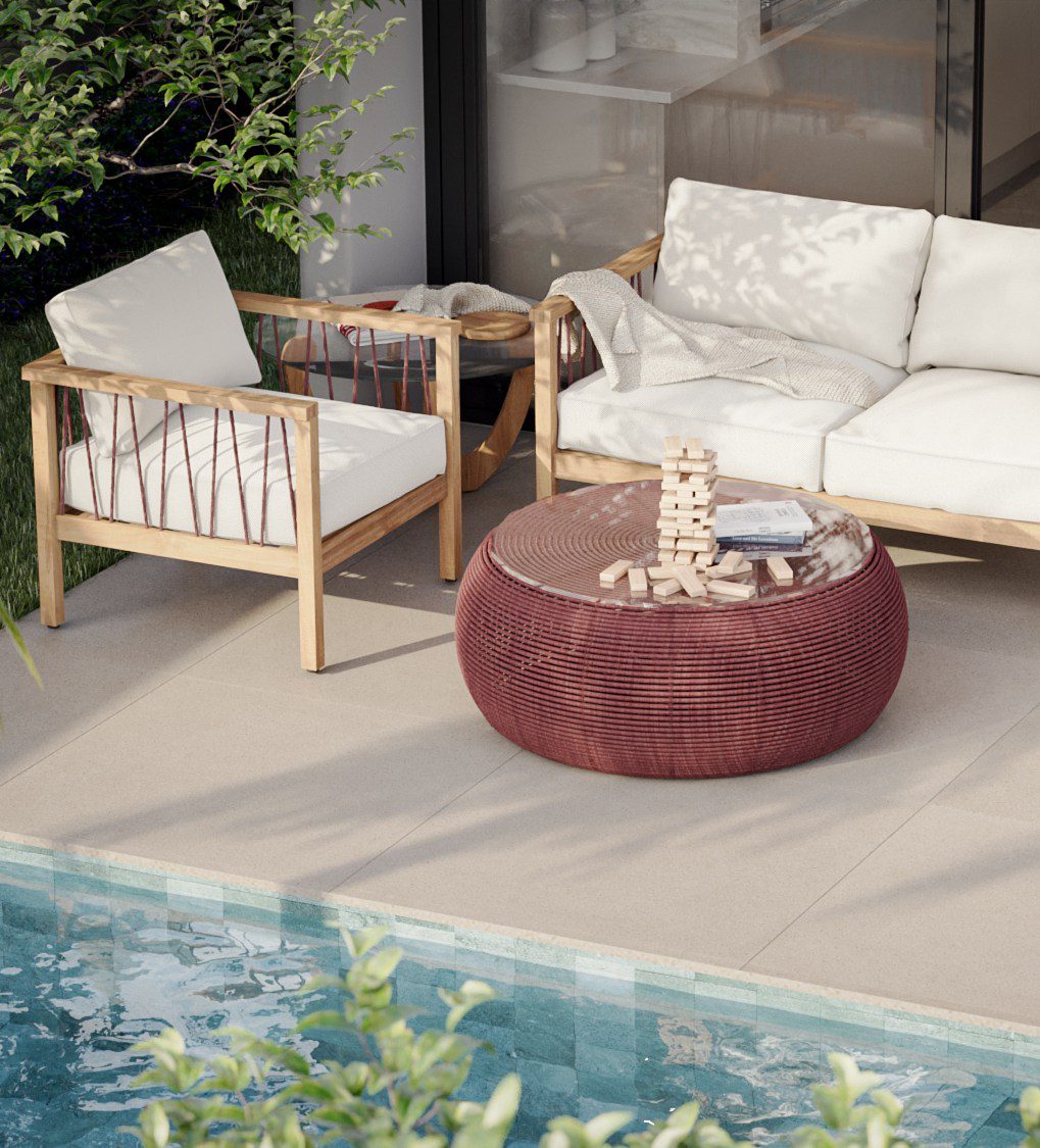 Deck de área comum à beira da piscina
